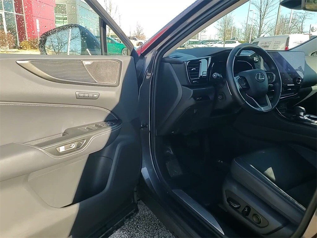 2024 LEXUS NX - Image 24