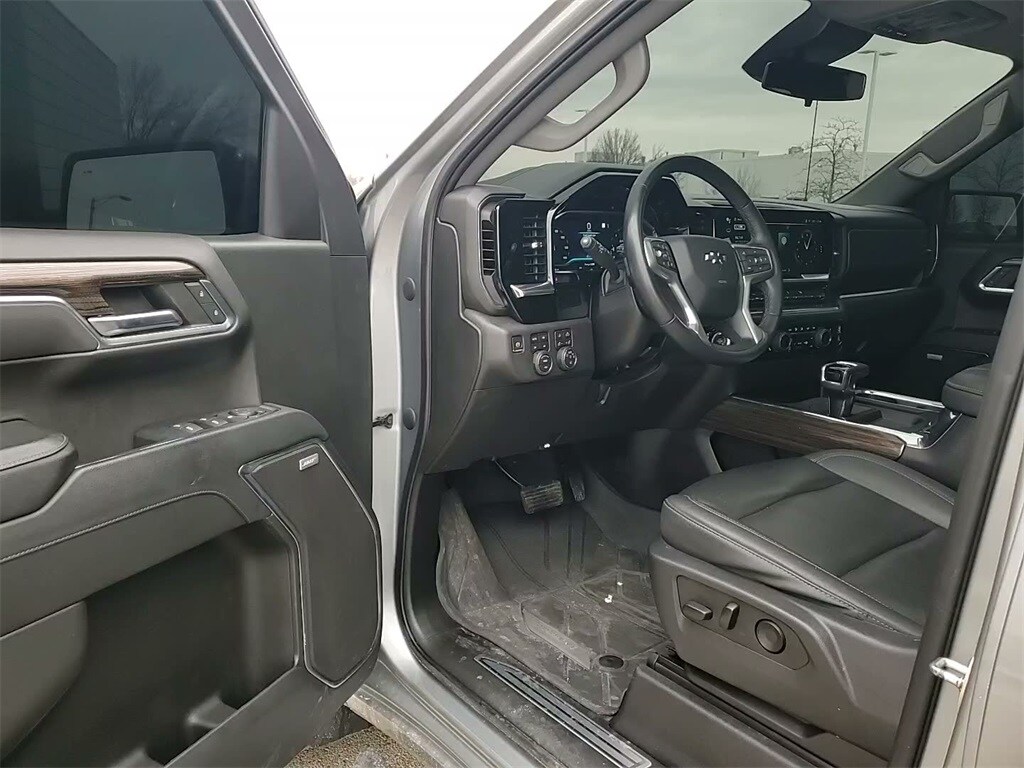 2023 CHEVROLET SILVERADO - Image 23