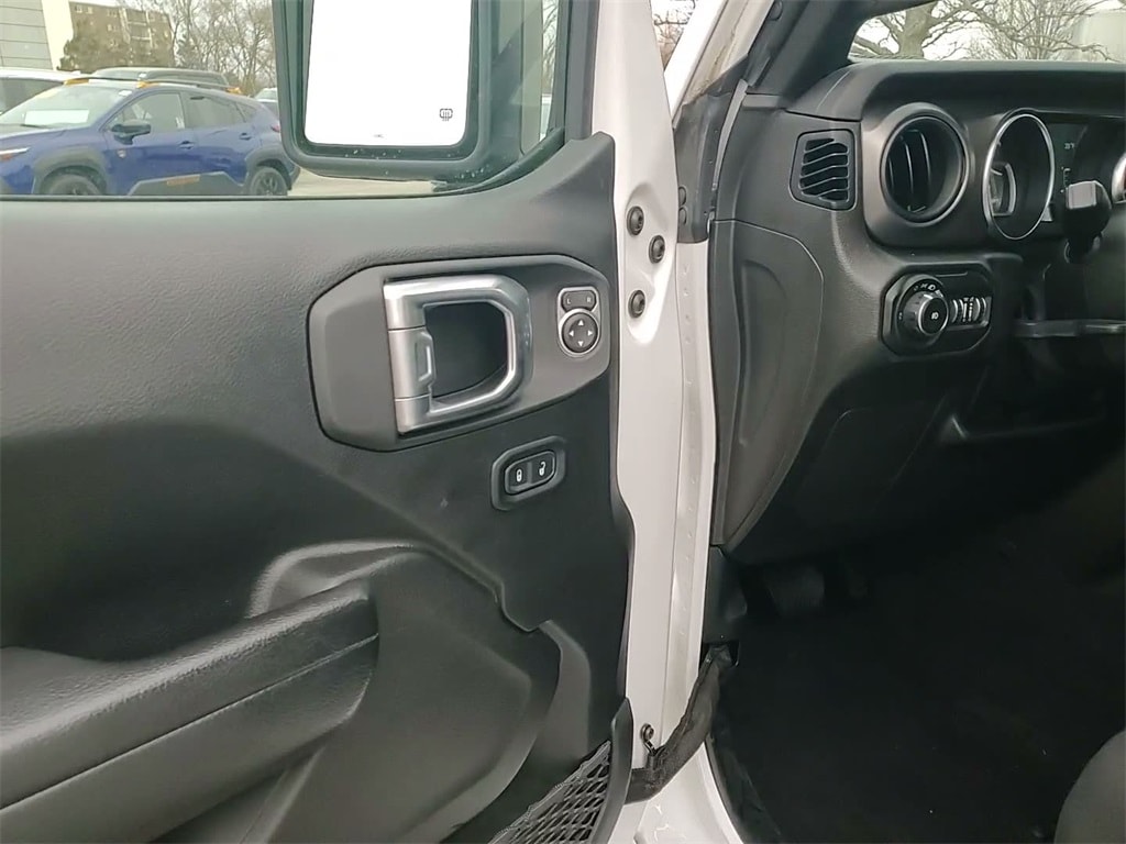 2022 JEEP WRANGLER - Image 21