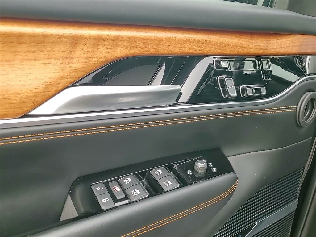 2024 JEEP GRAND WAGONEER L - Image 26