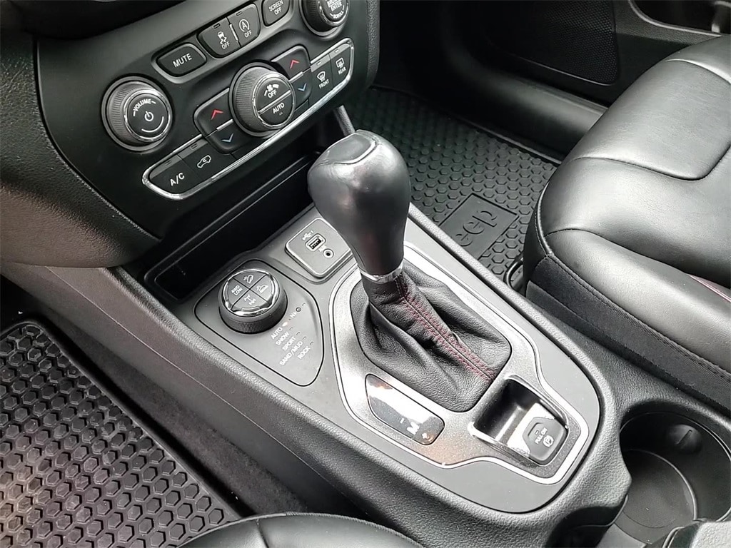 2021 JEEP CHEROKEE - Image 19