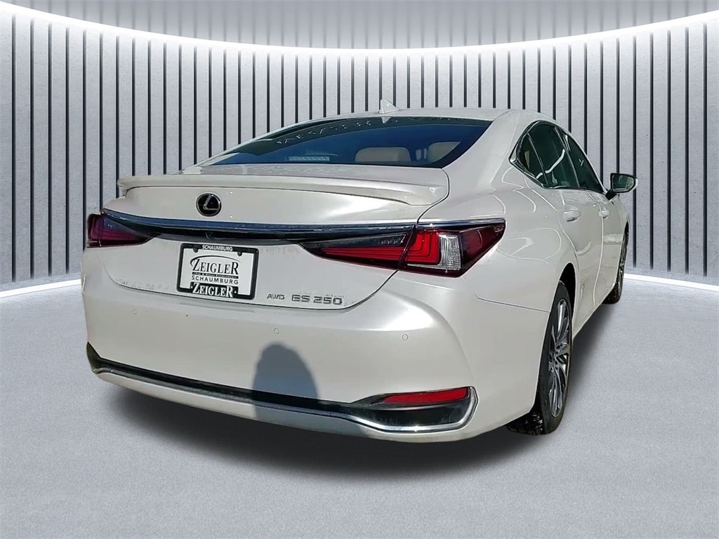 2021 LEXUS ES - Image 11