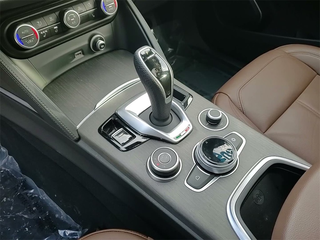 2023 ALFA ROMEO STELVIO - Image 30