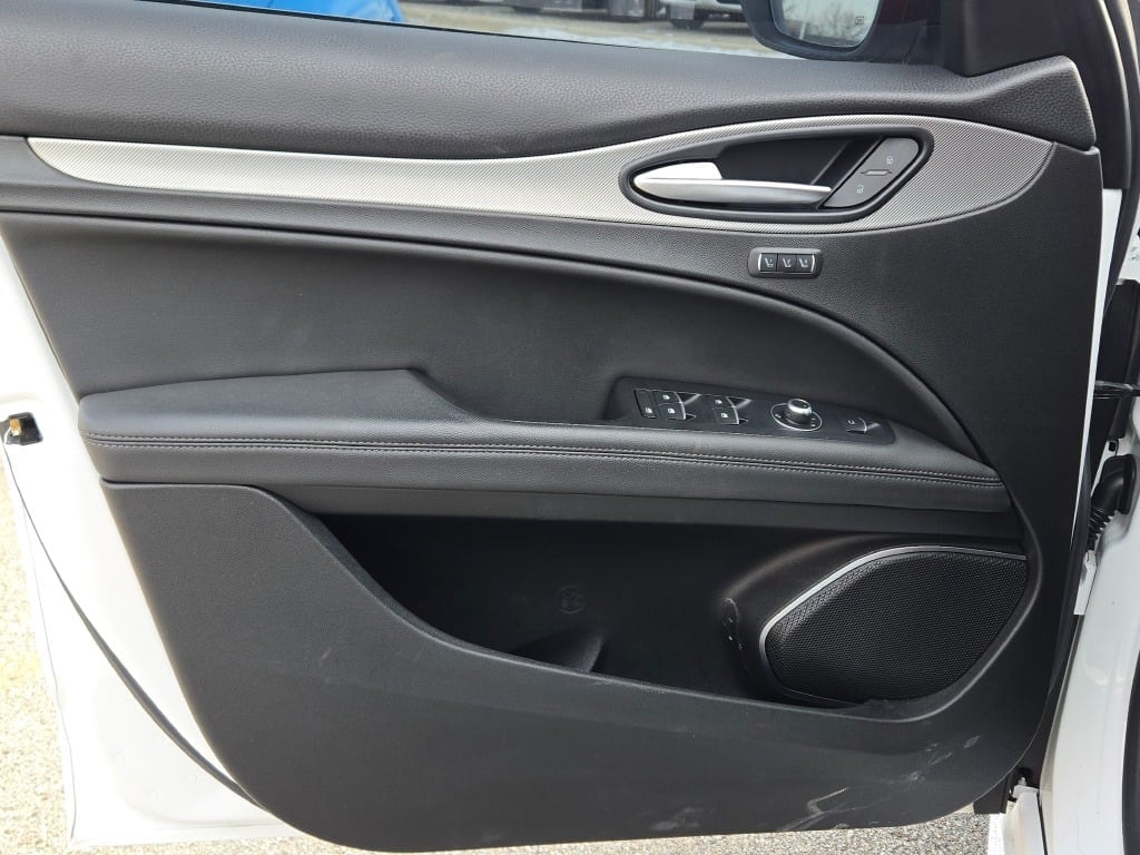 2022 ALFA ROMEO STELVIO - Image 20