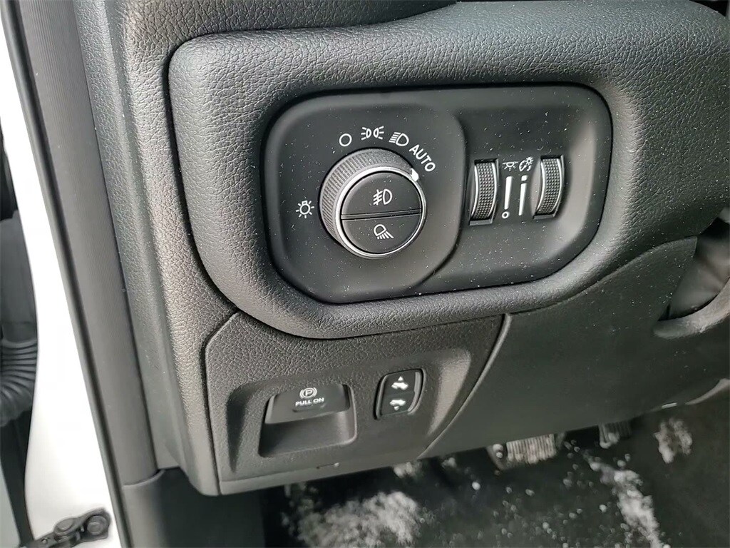 2022 RAM 1500 - Image 27
