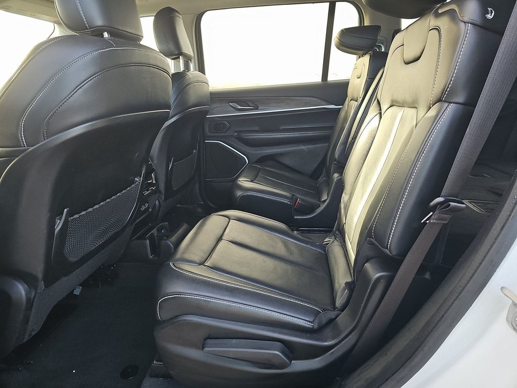 2022 JEEP GRAND CHEROKEE L - Image 9