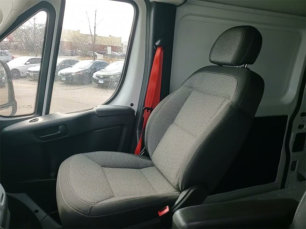 2025 RAM PROMASTER 2500 - Image 29