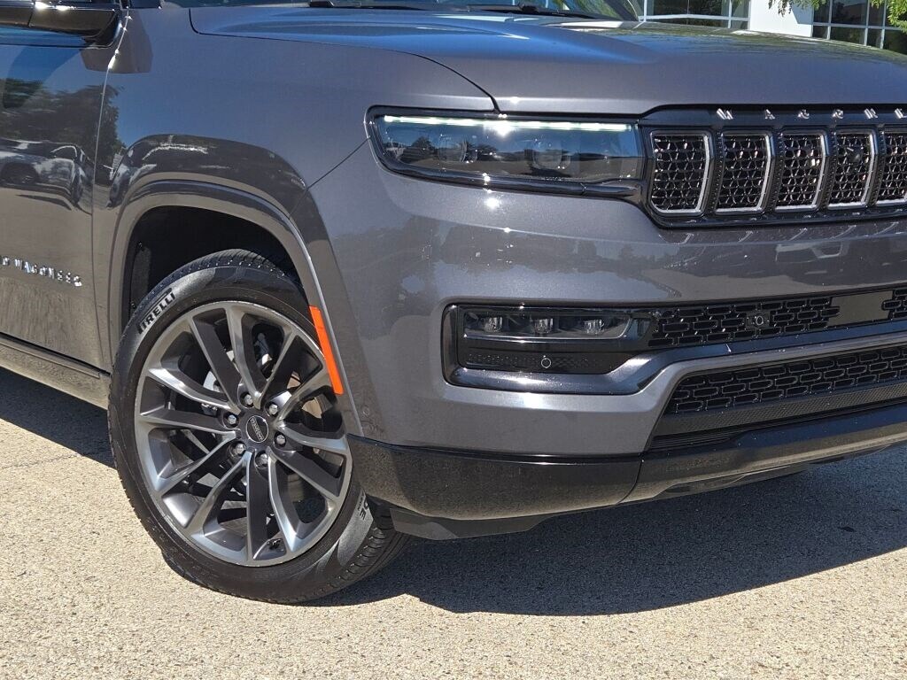 2024 Jeep Grand Wagoneer L II photo 2