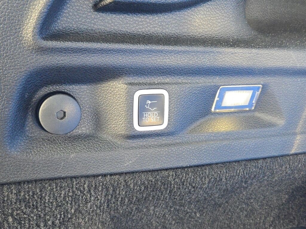 2024 JEEP GRAND CHEROKEE L - Image 20