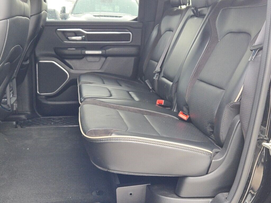 2023 RAM 1500 - Image 18