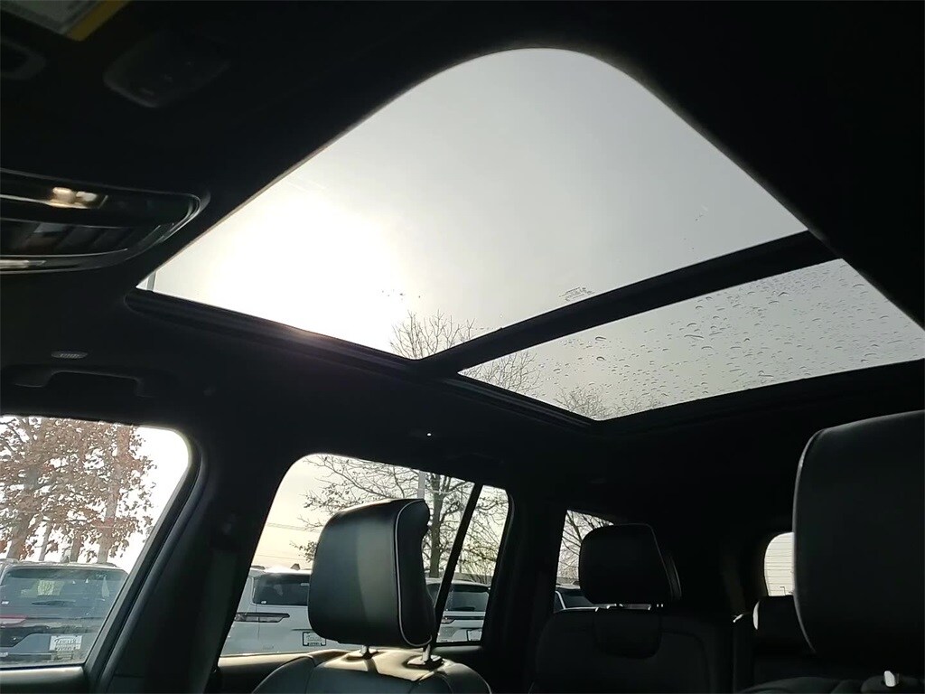 2025 JEEP GRAND CHEROKEE - Image 19