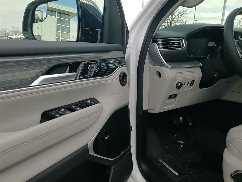 2024 JEEP WAGONEER - Image 23