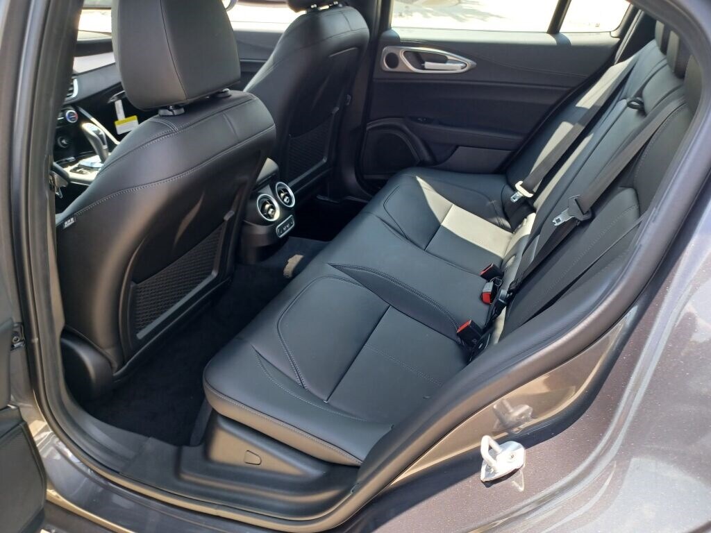 2024 ALFA ROMEO GIULIA (952) - Image 15