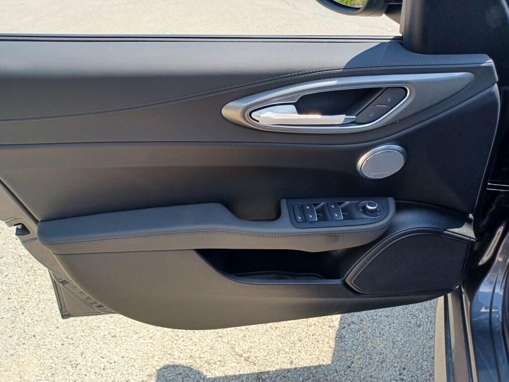 2024 ALFA ROMEO GIULIA (952) - Image 17