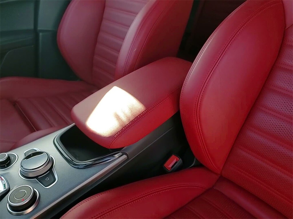 2024 ALFA ROMEO STELVIO - Image 33