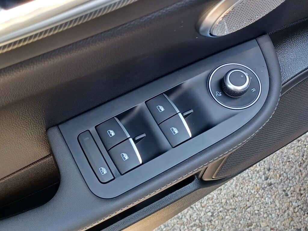 2024 ALFA ROMEO GIULIA (952) - Image 18