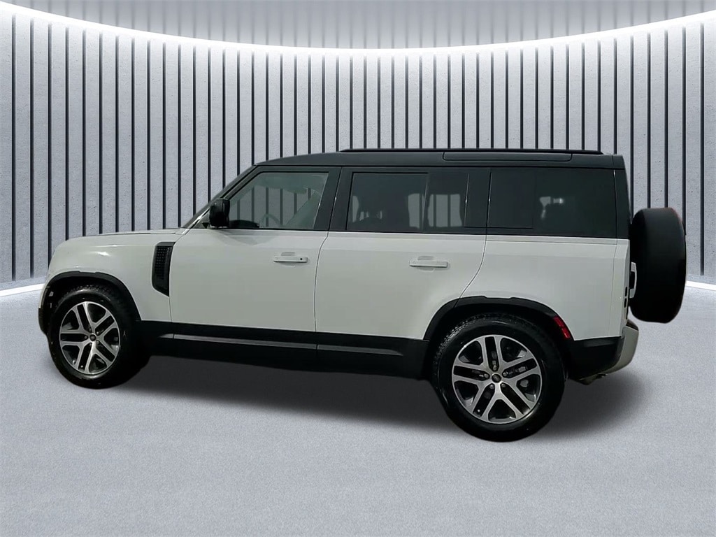 2025 LAND ROVER DEFENDER - Image 13