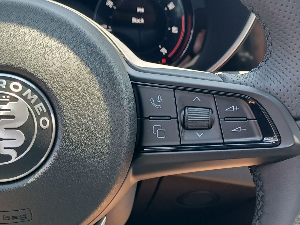 2024 ALFA ROMEO GIULIA (952) - Image 28