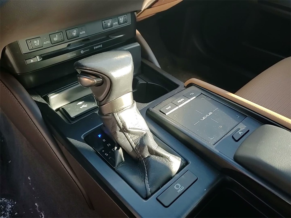 2021 LEXUS ES - Image 34