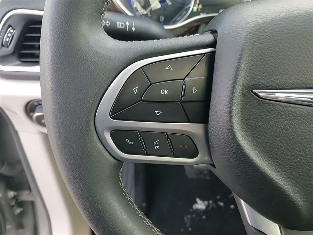 2023 CHRYSLER PACIFICA - Image 25