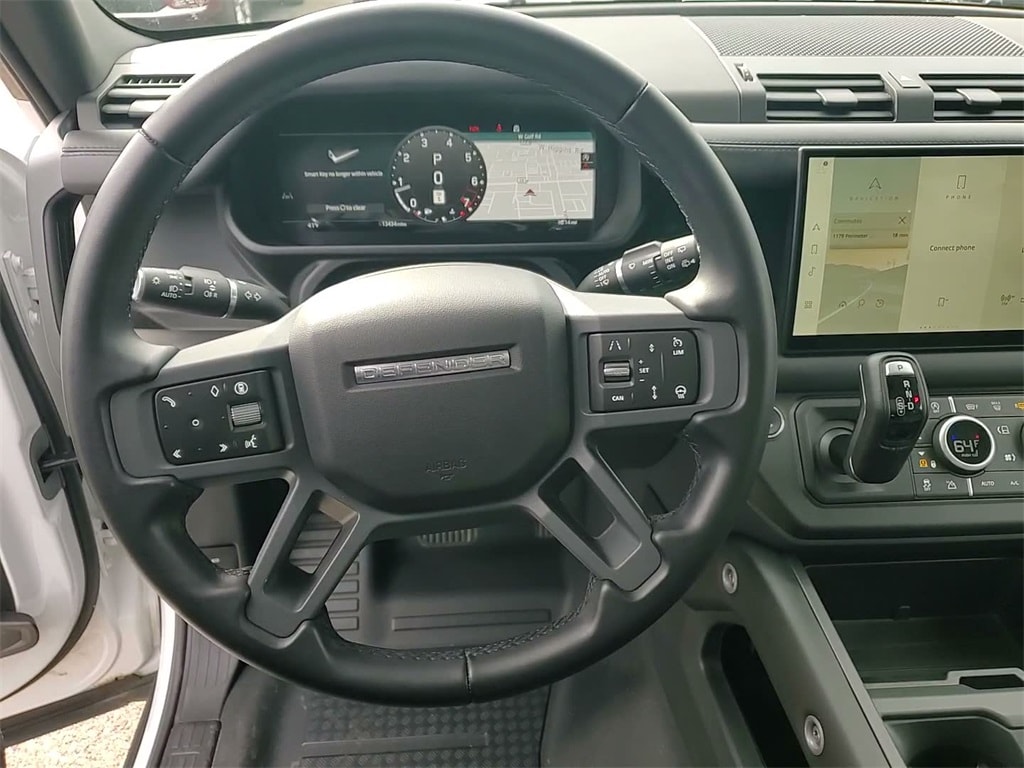 2025 LAND ROVER DEFENDER - Image 23