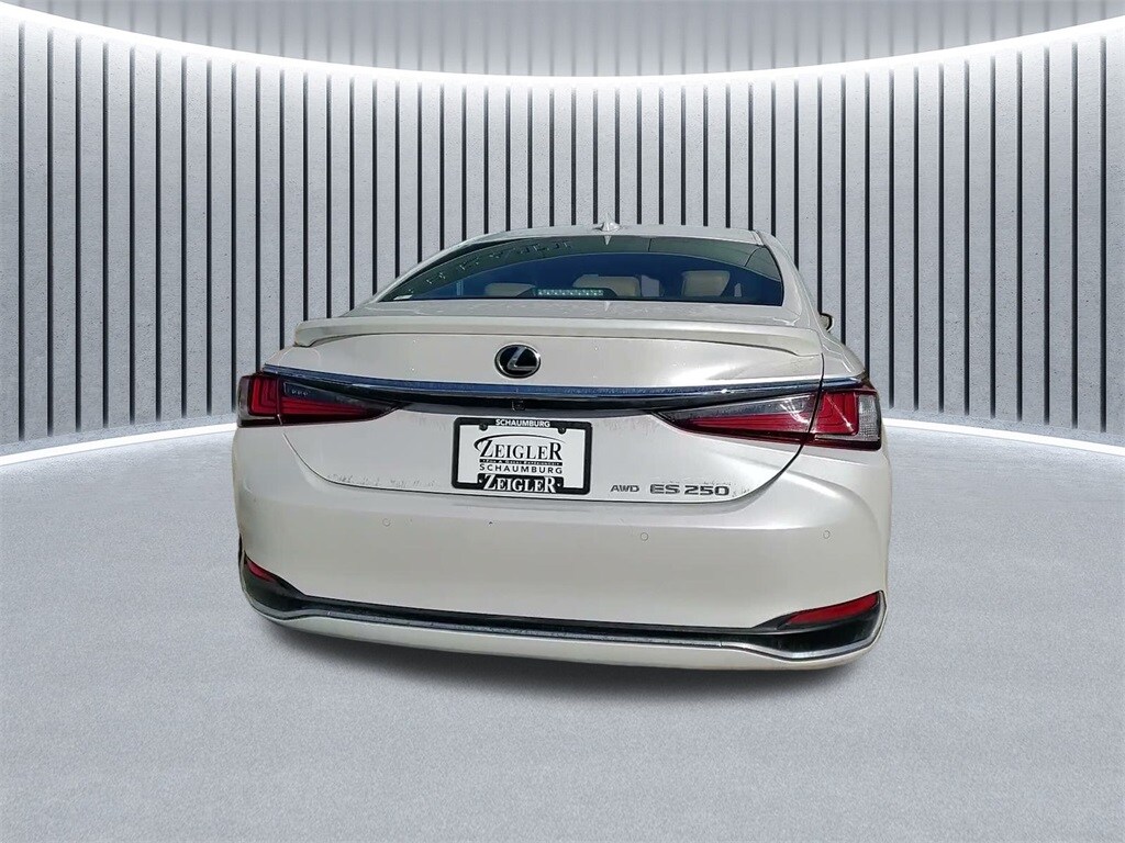 2021 LEXUS ES - Image 12