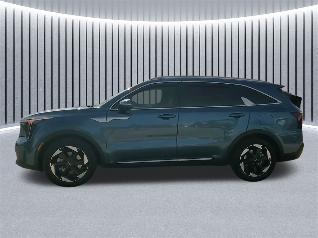 2025 KIA SORENTO - Image 16