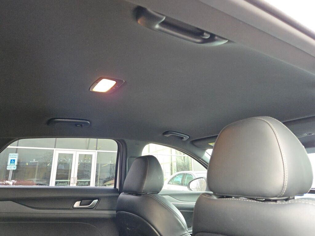 2023 KIA K5 - Image 10