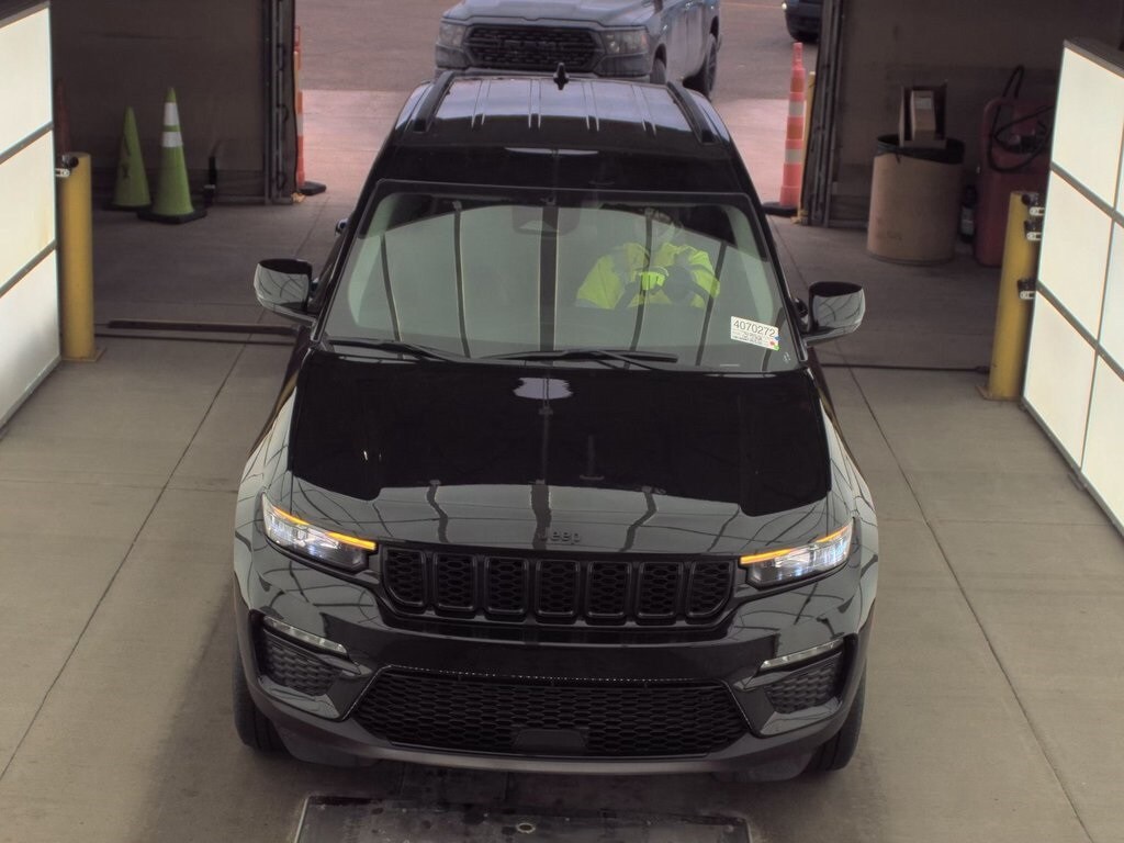 2023 JEEP GRAND CHEROKEE - Image 2