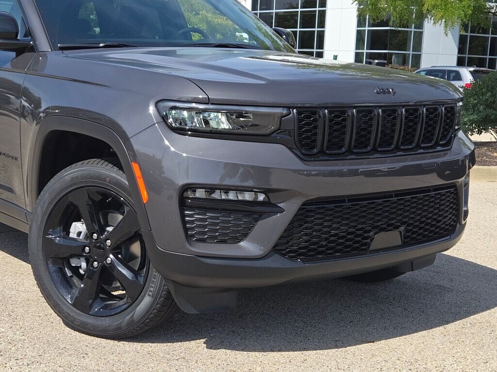 New 2025 Jeep Grand Cherokee Limited SUV