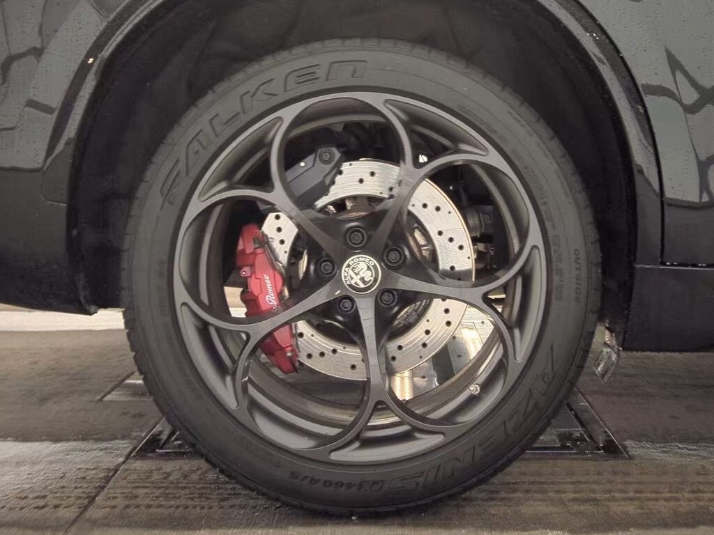 2023 ALFA ROMEO STELVIO - Image 8