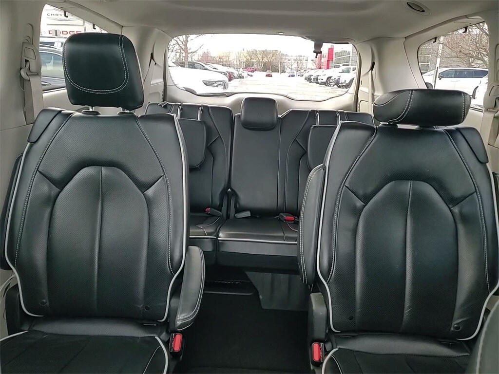 2023 CHRYSLER PACIFICA - Image 31