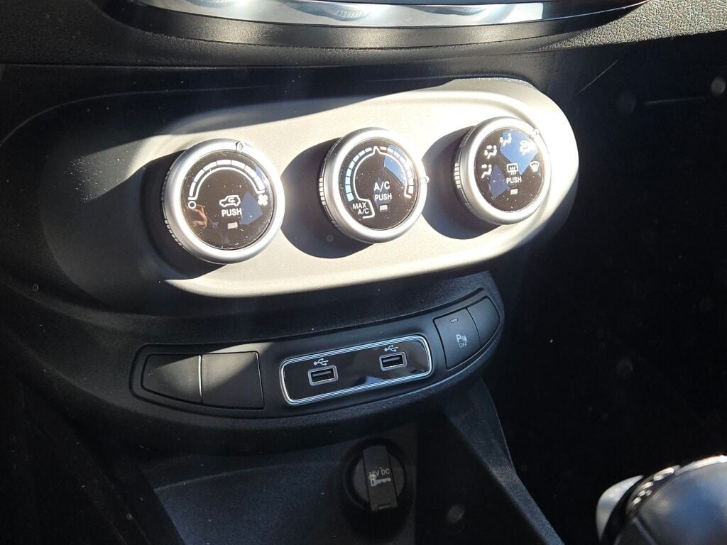 2022 FIAT 500X - Image 25