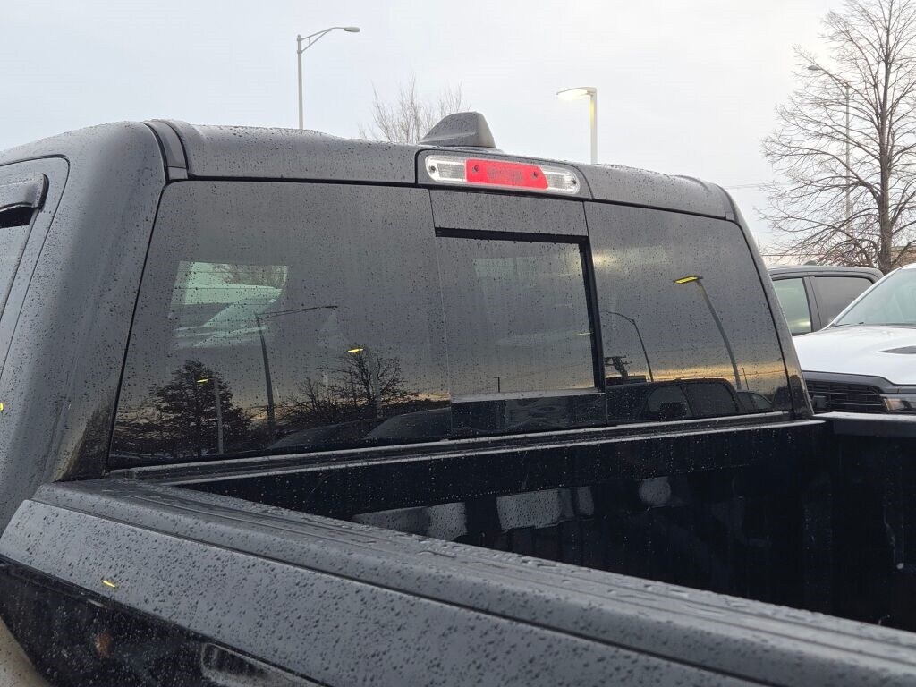 2023 RAM 1500 - Image 15
