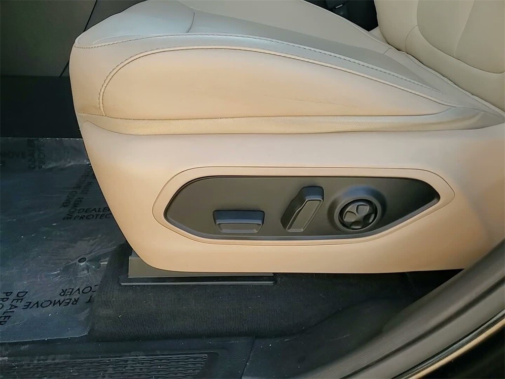 2023 JEEP GRAND CHEROKEE - Image 22