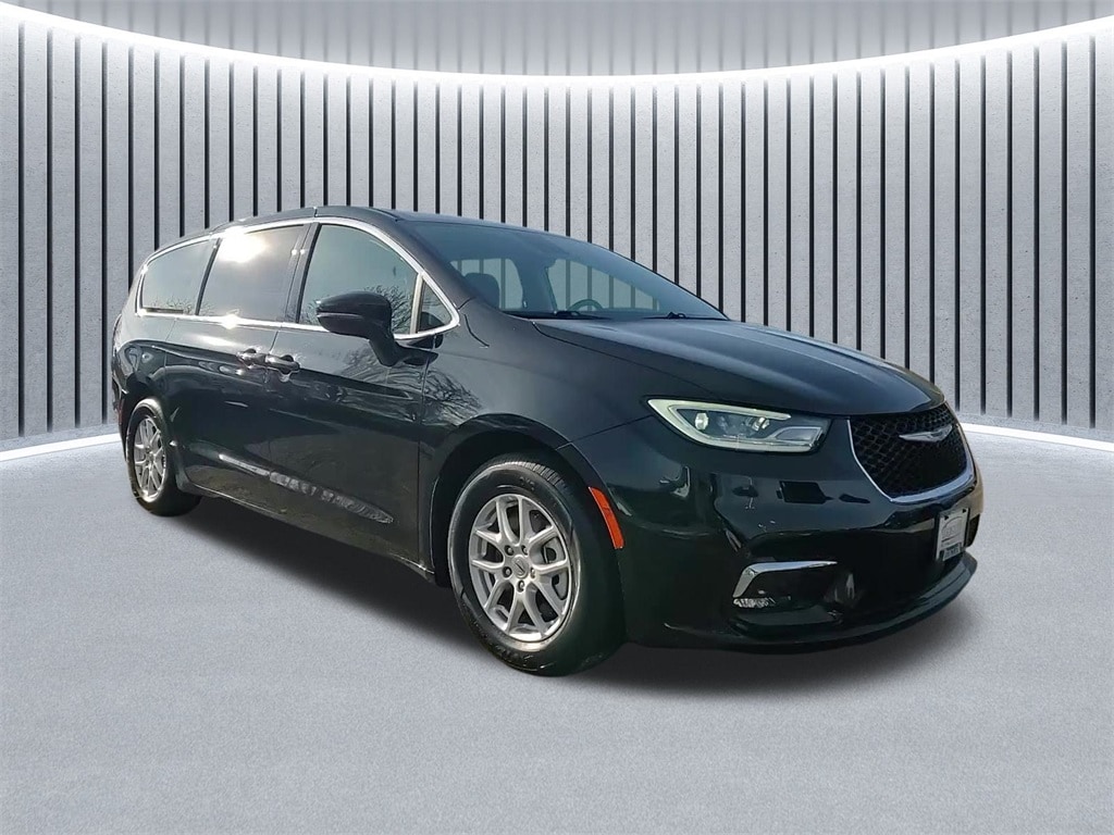 2024 CHRYSLER PACIFICA - Image 1