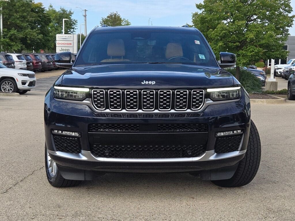 2024 Jeep Grand Cherokee L Summit photo 3