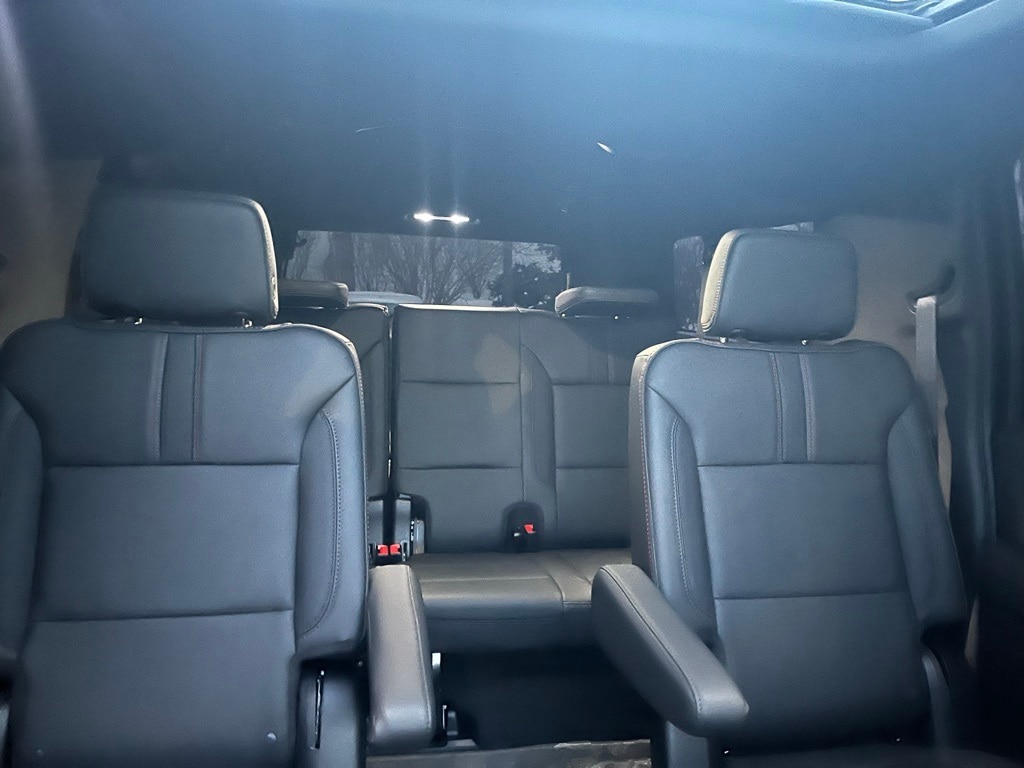 2025 CHEVROLET SUBURBAN - Image 10