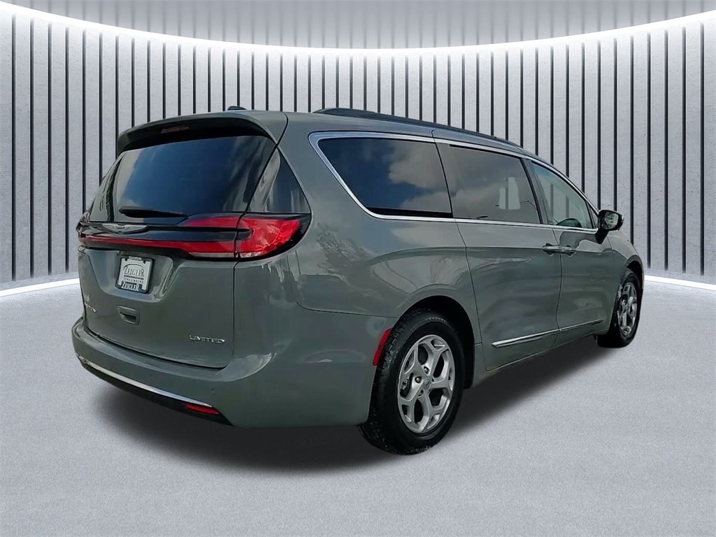 2023 CHRYSLER PACIFICA - Image 8