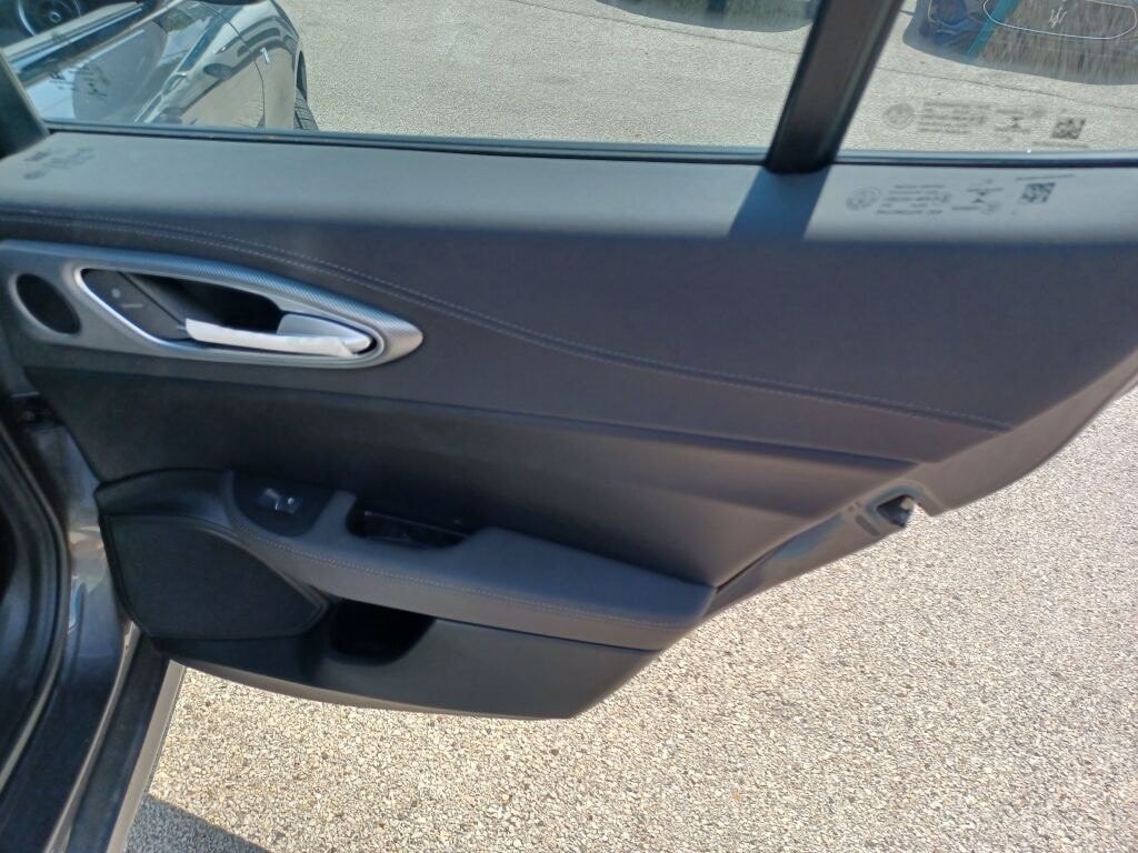 2024 ALFA ROMEO GIULIA (952) - Image 8