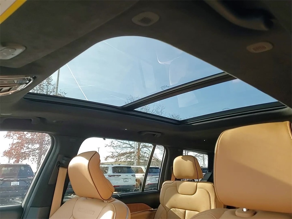 2023 JEEP GRAND CHEROKEE L - Image 19