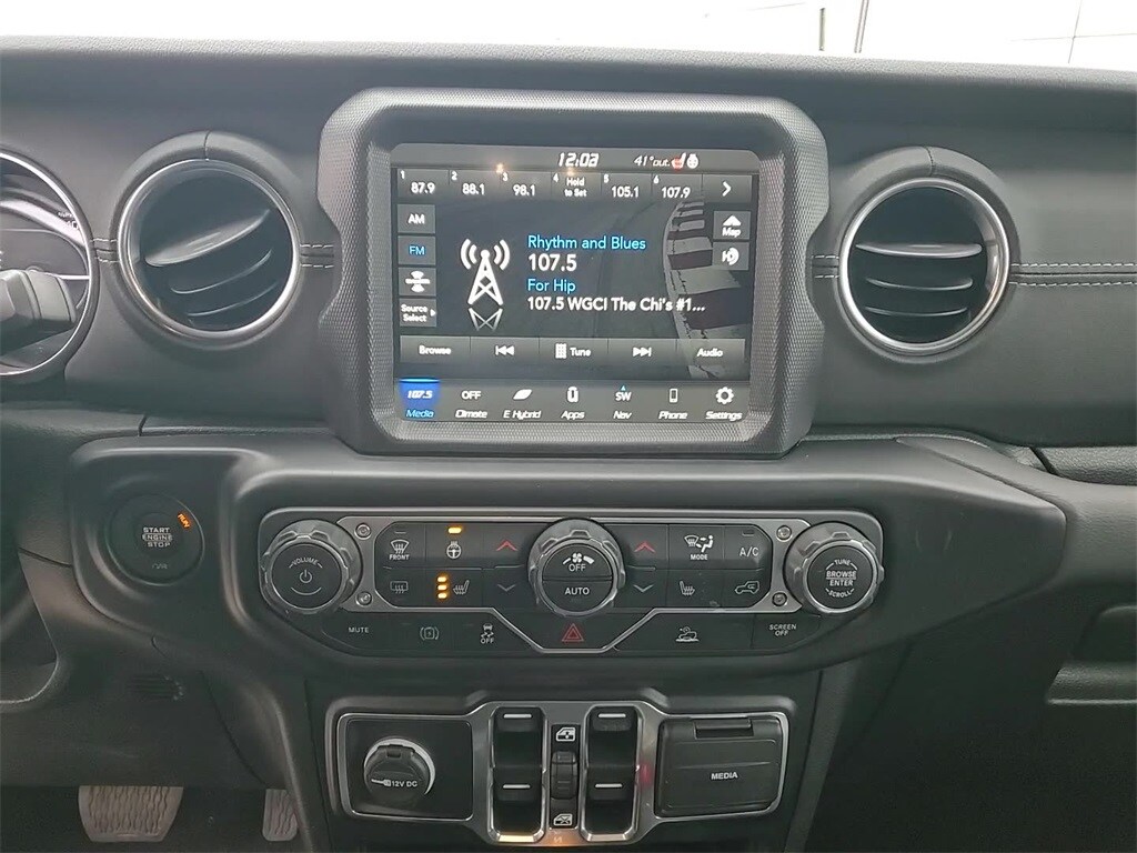 2022 JEEP WRANGLER - Image 18