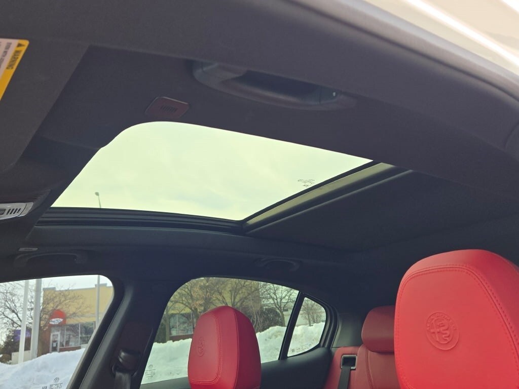 2022 ALFA ROMEO STELVIO - Image 24