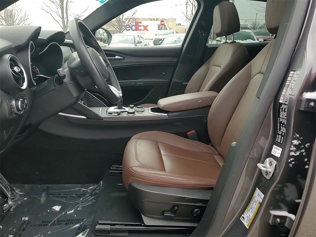2023 ALFA ROMEO STELVIO - Image 11