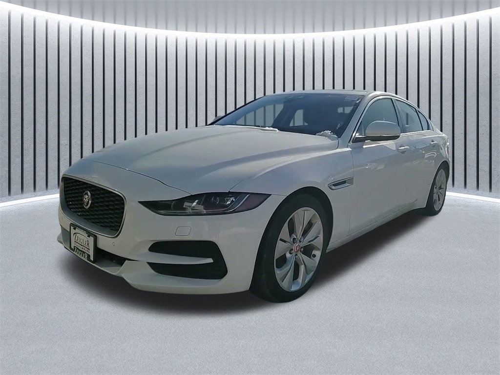 2020 JAGUAR XE - Image 16