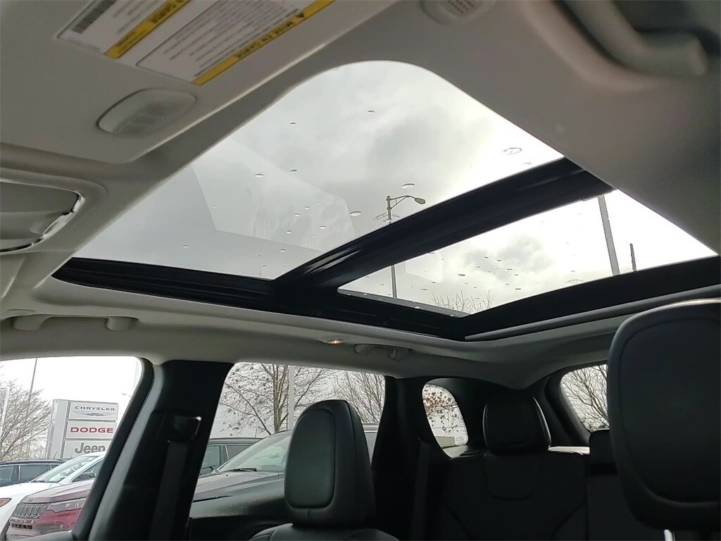 2022 JEEP CHEROKEE - Image 20