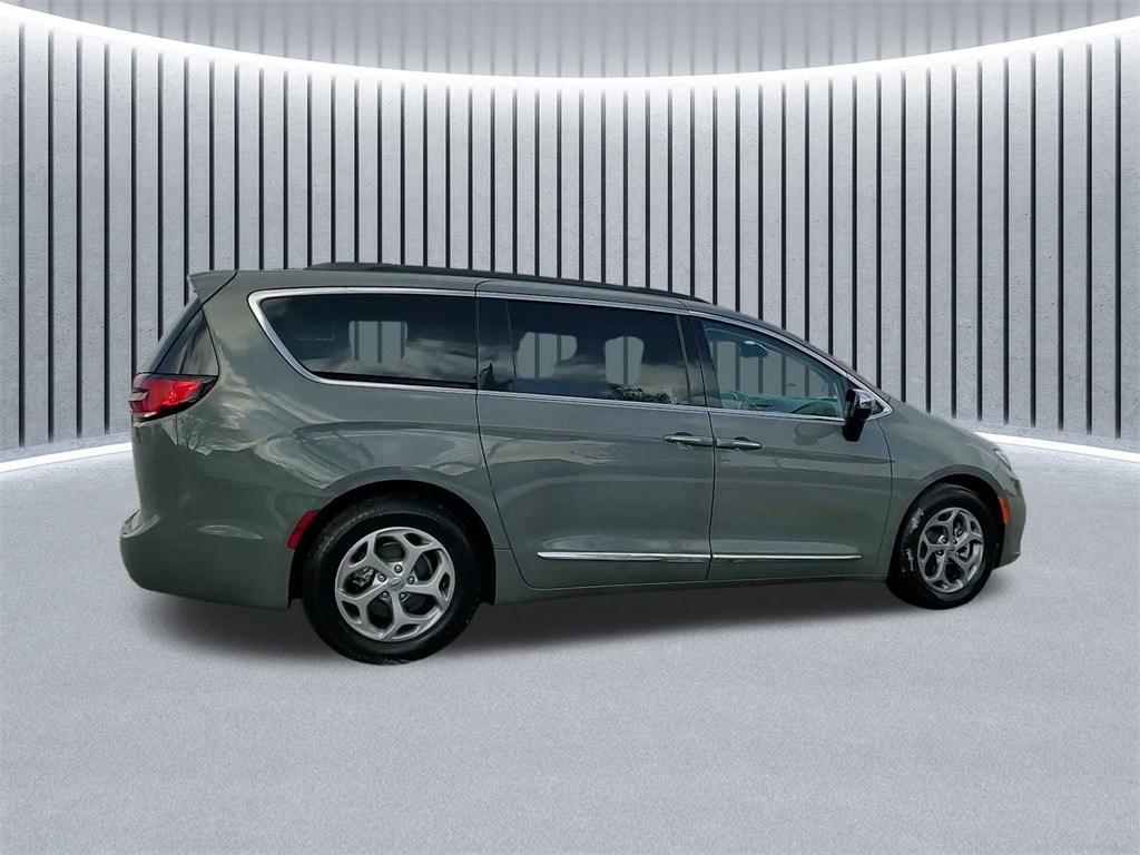 2023 CHRYSLER PACIFICA - Image 6
