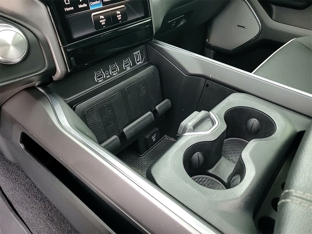 2025 RAM 1500 - Image 35