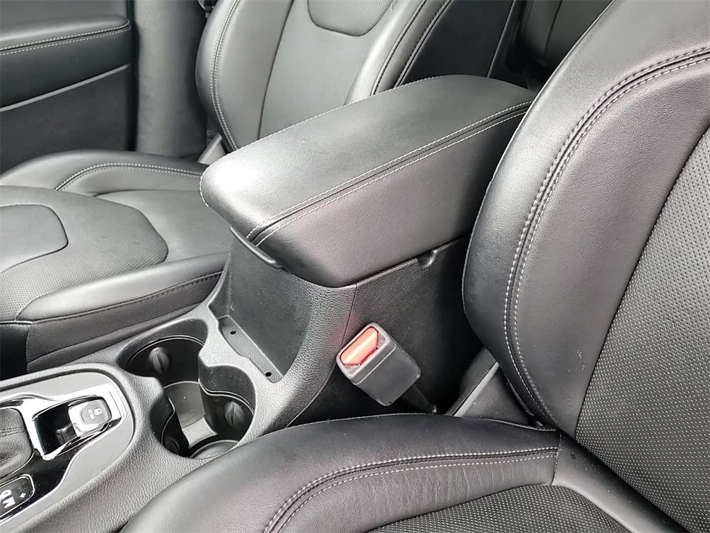 2022 JEEP CHEROKEE - Image 19