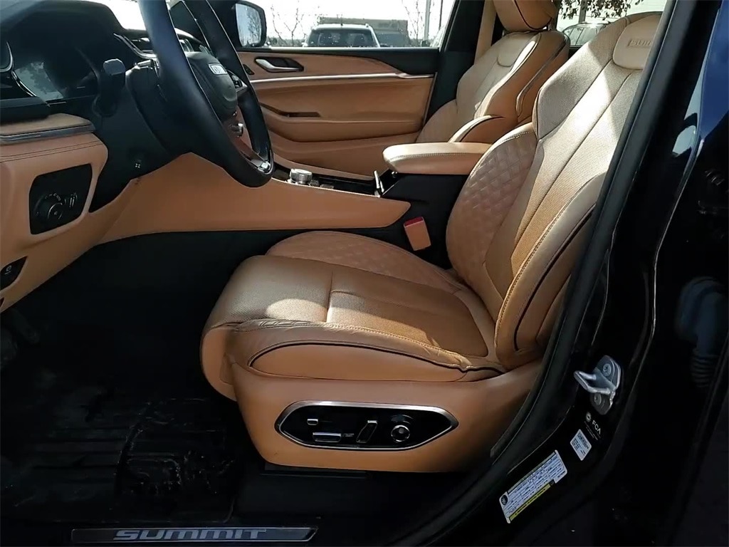 2023 JEEP GRAND CHEROKEE L - Image 10